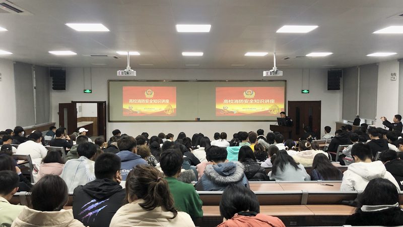 成人教育网上平台的价格并非一成不变，其构成因素主要包括以下几个方面：