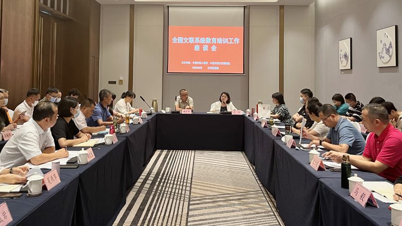 职业培训资格证书与学历证书对比